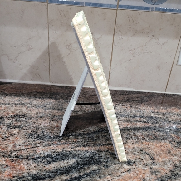 AMOR MALDEN International Hand Painted Floral Picture Frame Flowers 5x7 - Picture 4 of 7